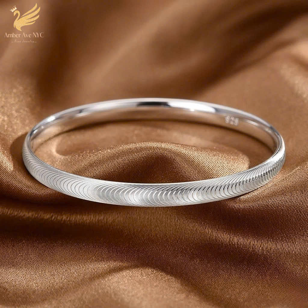 The Aura Signature Prismatic Bangle - Amber Avenue NYC